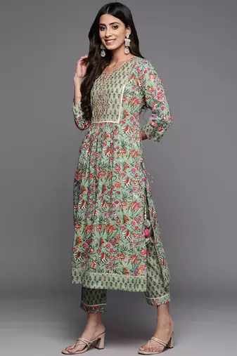 Green & Pink Floral Print Pure Cotton Kurta with Trousers & With Dupatta