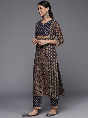 Women Navy Blue Ethnic Motifs Printed Pure Cotton Kurta with Trousers & With Dupatta 5