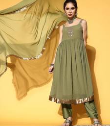 Women Textured Poly Georgette Spaghetti Straps Kurta Set