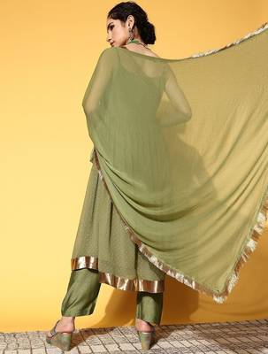 Women Textured Poly Georgette Spaghetti Straps Kurta Set 5