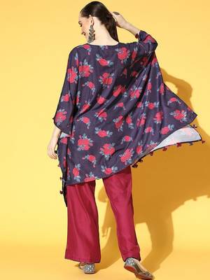 Women Navy Blue Floral Printed Kurta with Trousers 4