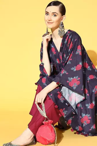 Women Navy Blue Floral Printed Kurta with Trousers