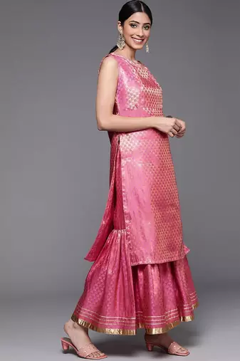 Women Peach-Coloured & Beige Floral Sequinned Kurta with Sharara & With Dupatta