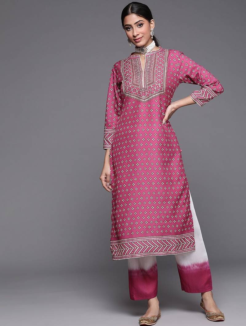 Women Magenta Bandhani Printed Kurta with Trousers