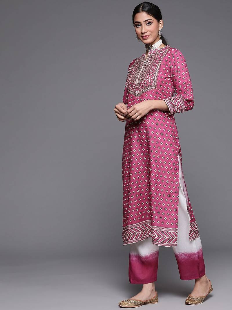 Women Magenta Bandhani Printed Kurta with Trousers