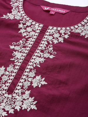 Women Magenta Yoke Design Kurta with Trousers & With Dupatta 3