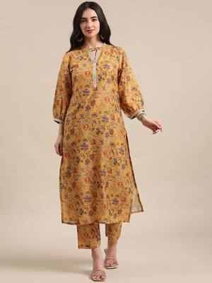Women Mustard Yellow Floral Printed Straight Kurta with Trousers 1
