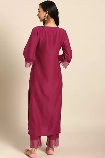 Women Magenta & Golden Yoke Design Kurta with Trousers
