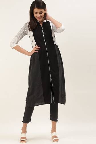 Women Black & White Striped Kurta with Trousers