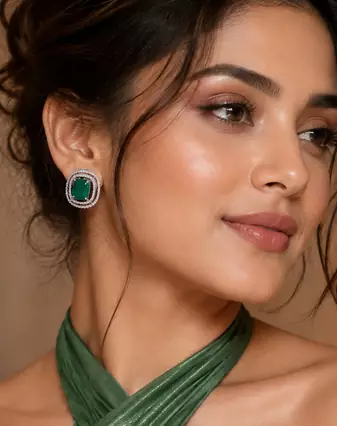 Rhodium green halo stud earrings
