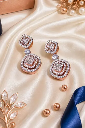Rose gold glamour link drop earrings