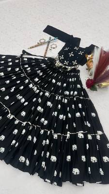 Black Heavy Hand Work with kodi work with hand latkan Cotton Navratri Lahenga Choli 5