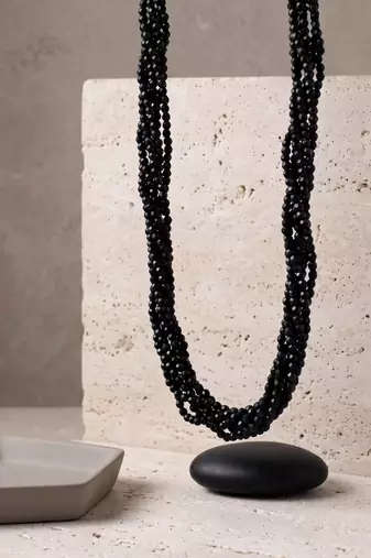Natural black onyx facetted beads necklace for women