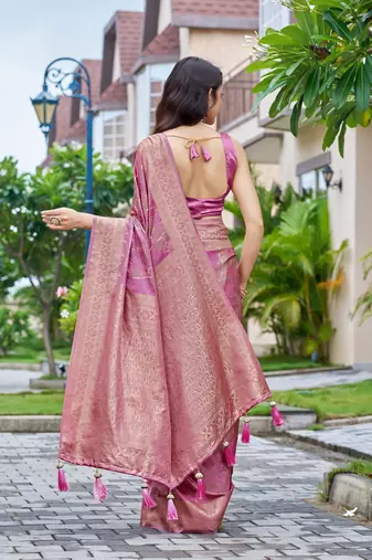 baby pink silk blend jacquard woven saree with zari border and unstitch blouse piece