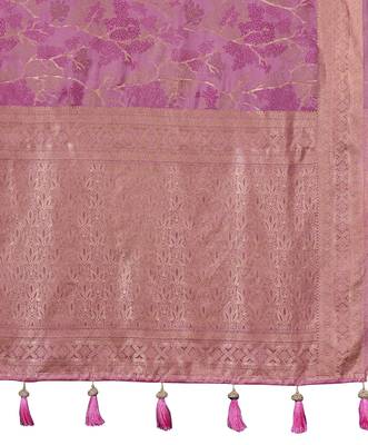baby pink silk blend jacquard woven saree with zari border and unstitch blouse piece 5