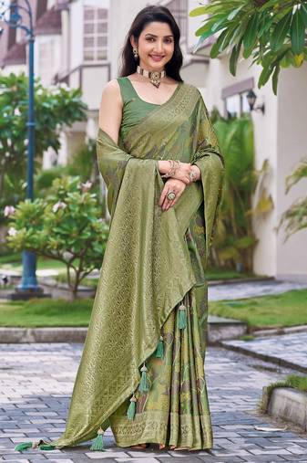 green silk blend jacquard woven saree with zari border and unstitch blouse piece