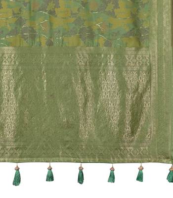 green silk blend jacquard woven saree with zari border and unstitch blouse piece 5
