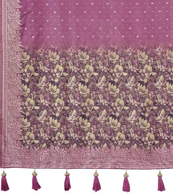 baby pink silk blend jacquard woven saree with zari border and unstitch blouse piece 3