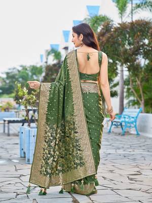 green silk blend jacquard woven saree with zari border and unstitch blouse piece 2