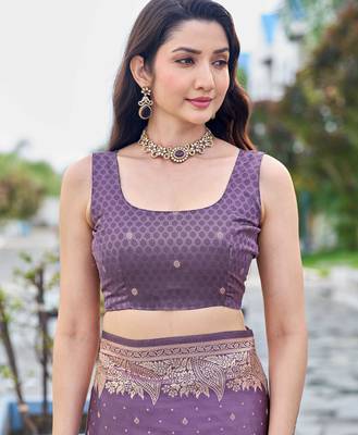 purple silk blend jacquard woven saree with zari border and unstitch blouse piece 4