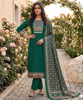 women's green unstitched reyon cotton dress material with printed dupatta 2