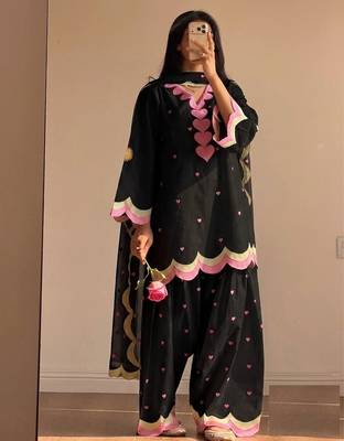 black color embroidery work border chanderi salwar suit 1