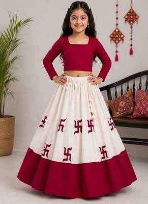 Off white cotton embroidered  zari work kids lehenga choli 1