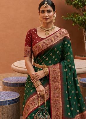 bottel green color soft silk blend fabric woven designer ethnic partywear saree 3