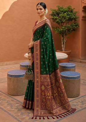 bottel green color soft silk blend fabric woven designer ethnic partywear saree 4