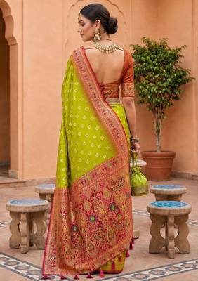 perrot green color soft silk blend fabric woven designer ethnic partywear saree 2