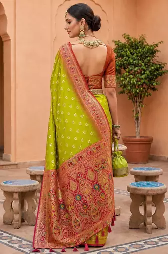 perrot green color soft silk blend fabric woven designer ethnic partywear saree