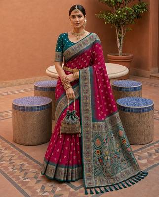 pink color soft silk blend fabric woven designer ethnic partywear saree 3
