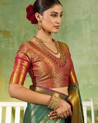 rama green color kanjivaram silk blend woven designer ethnic partywear saree 3