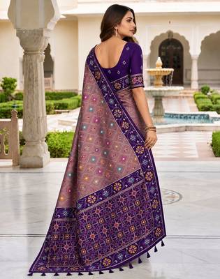 purple color smart and rich woven meenakari jacquard designer patola silk blend saree 2