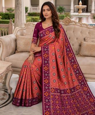 gajri color smart and rich woven meenakari jacquard designer patola silk blend saree 5