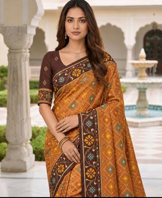 maroon color smart and rich woven meenakari jacquard designer patola silk blend saree 3