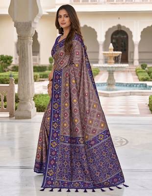violet color smart and rich woven meenakari jacquard designer patola silk blend saree 4