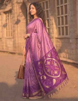 lavender color soft silk blend smart designer sophisticated rich looks saree 3