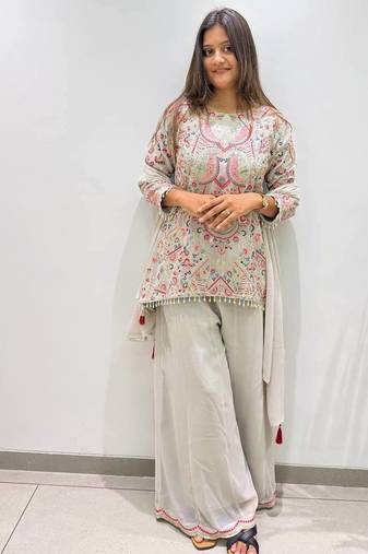 grey color embroidered and sequence wrok georgette salwar suit