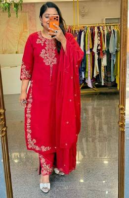 Red heavy vichitra silk party wear embroidery suit set 3