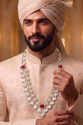 Maroon kundan groom necklace – classic sherwani accessory