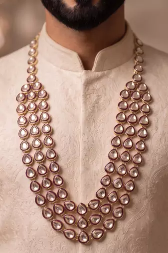 Maroon  kundan necklace for men – designer wedding accessory