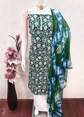 women's green unstitched cotton dress material with saboori printed dupatta 4