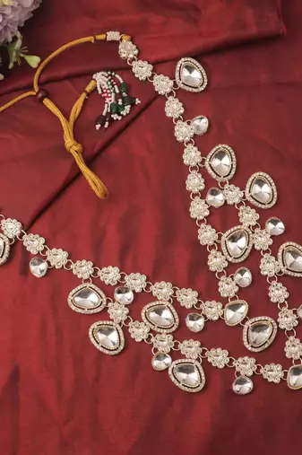 White kundan necklace for men – elegant wedding jewellery