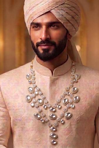 White kundan necklace for men – elegant wedding jewellery