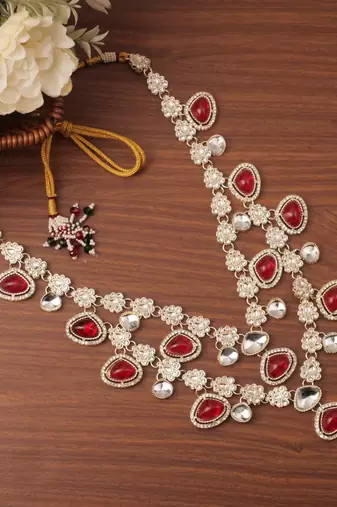 Rani kundan sherwani necklace – sophisticated groom accessory