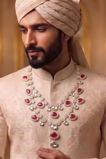 Rani kundan sherwani necklace – sophisticated groom accessory