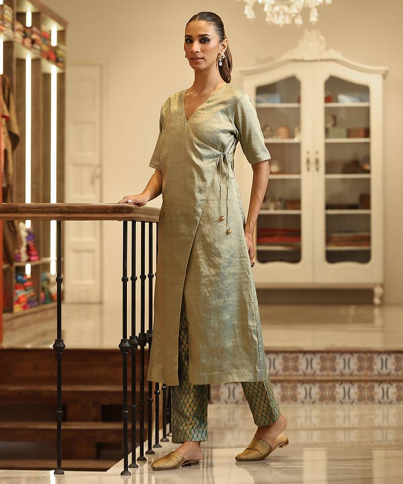 Green handloom tissue kurta set