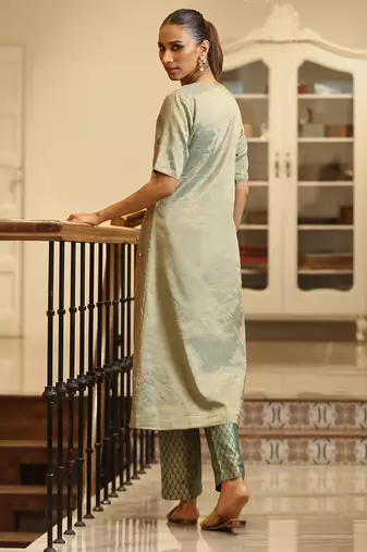 Green handloom tissue kurta set