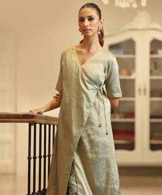 Green handloom tissue kurta set 4